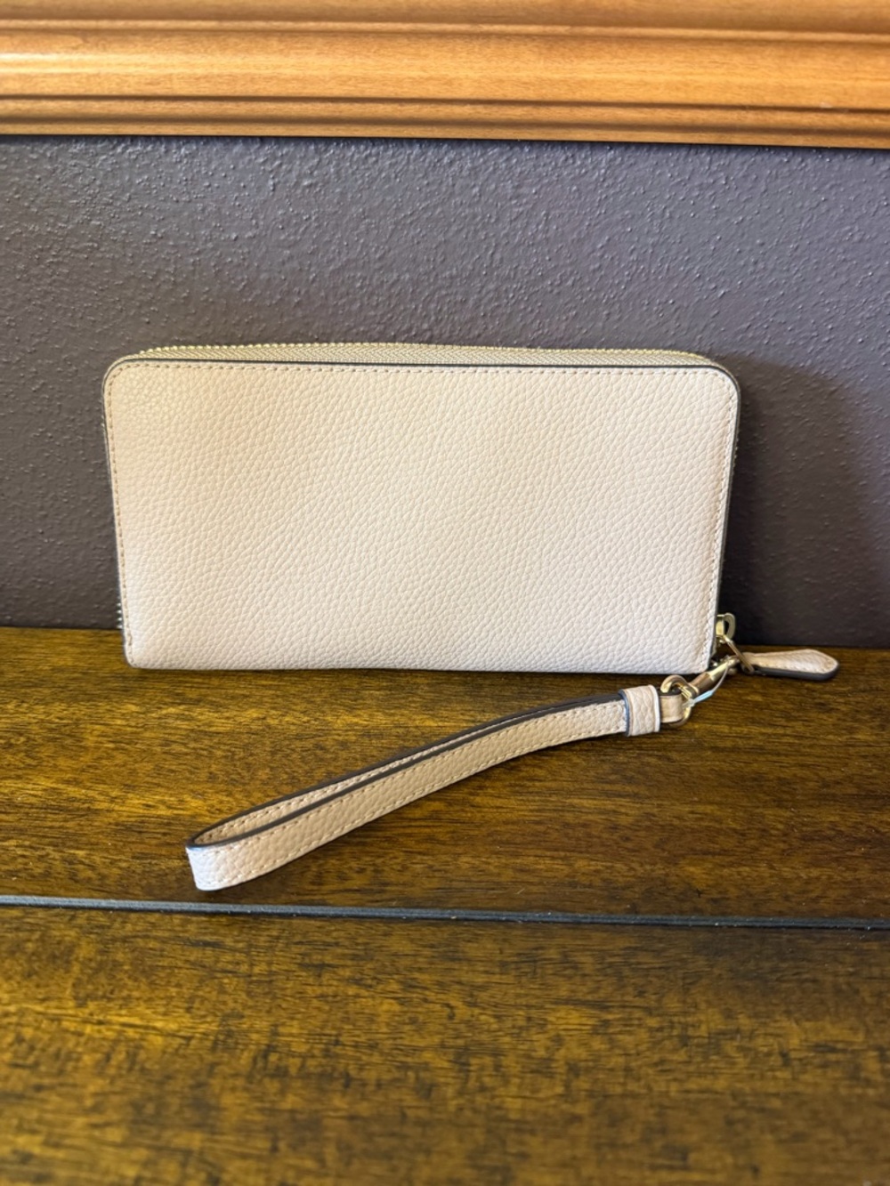 ✨NWOT - Coach Long Accordion Zip Wallet Wristlet✨ - Picture 5 of 9